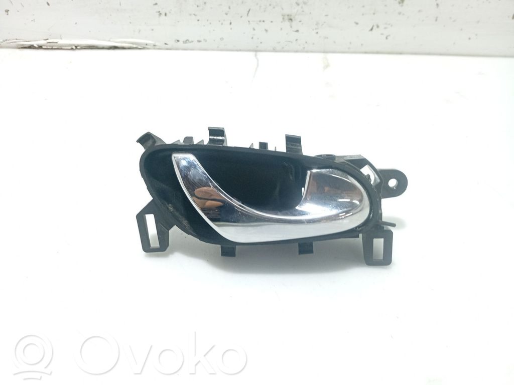 Manecilla interna puerta trasera   806704EA1A