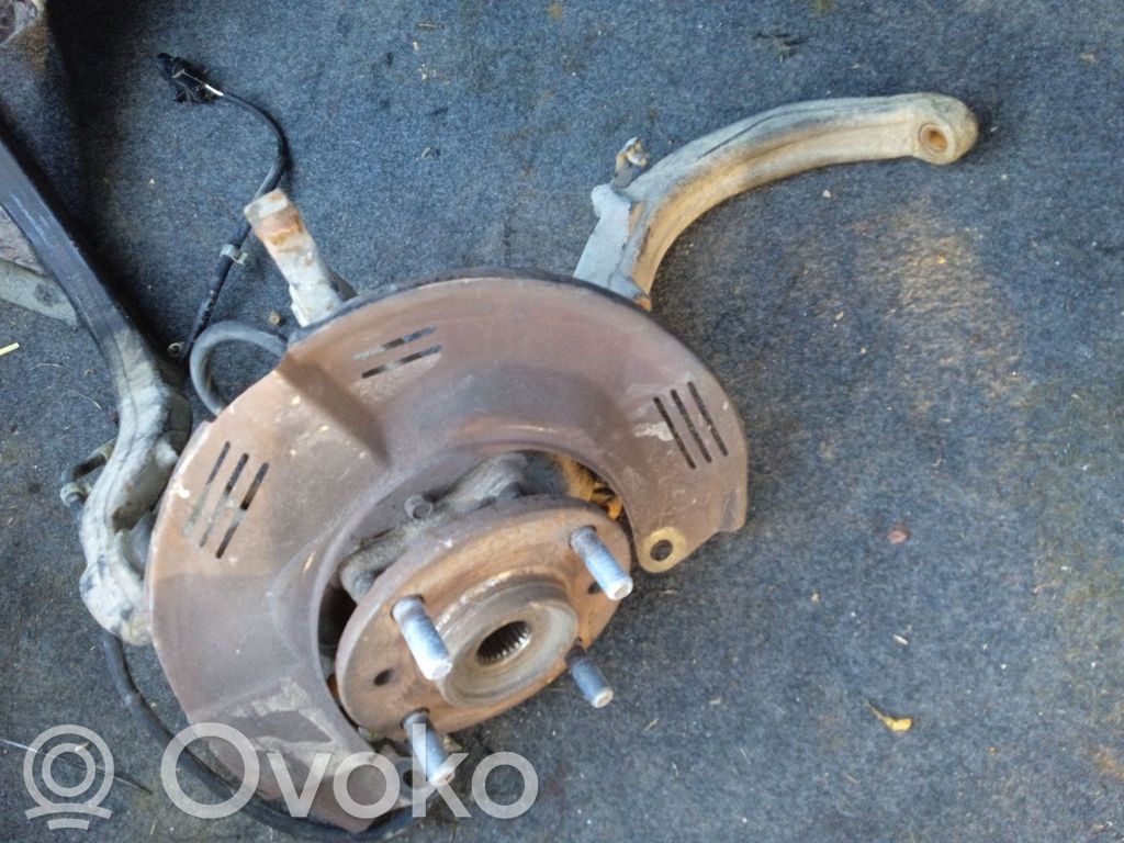 Mitsubishi Galant Achsschenkel vorne 