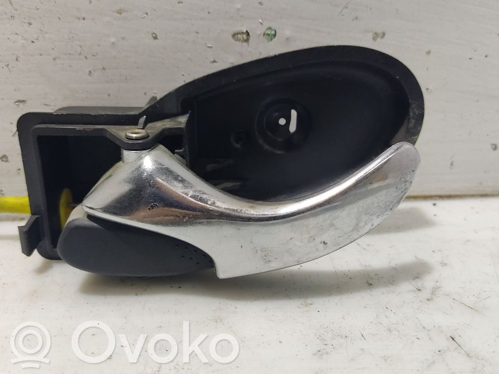 Ford Focus Front door interior handle 