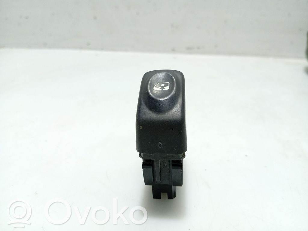 Interruptor del elevalunas eléctrico   7700838101
