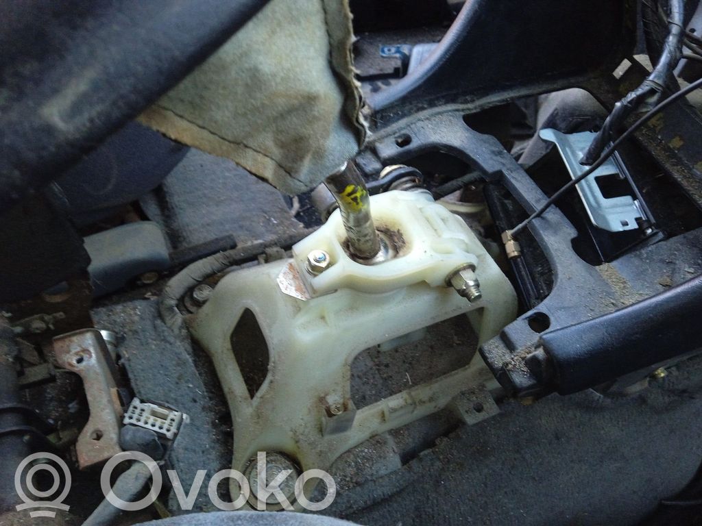 Mitsubishi Galant Asta della leva del cambio 