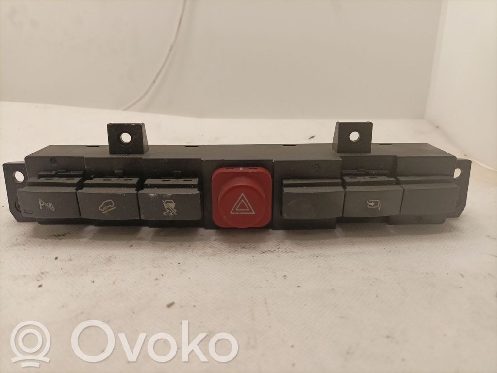 Hazard light switch   96673014,96673014061221,96673014061221