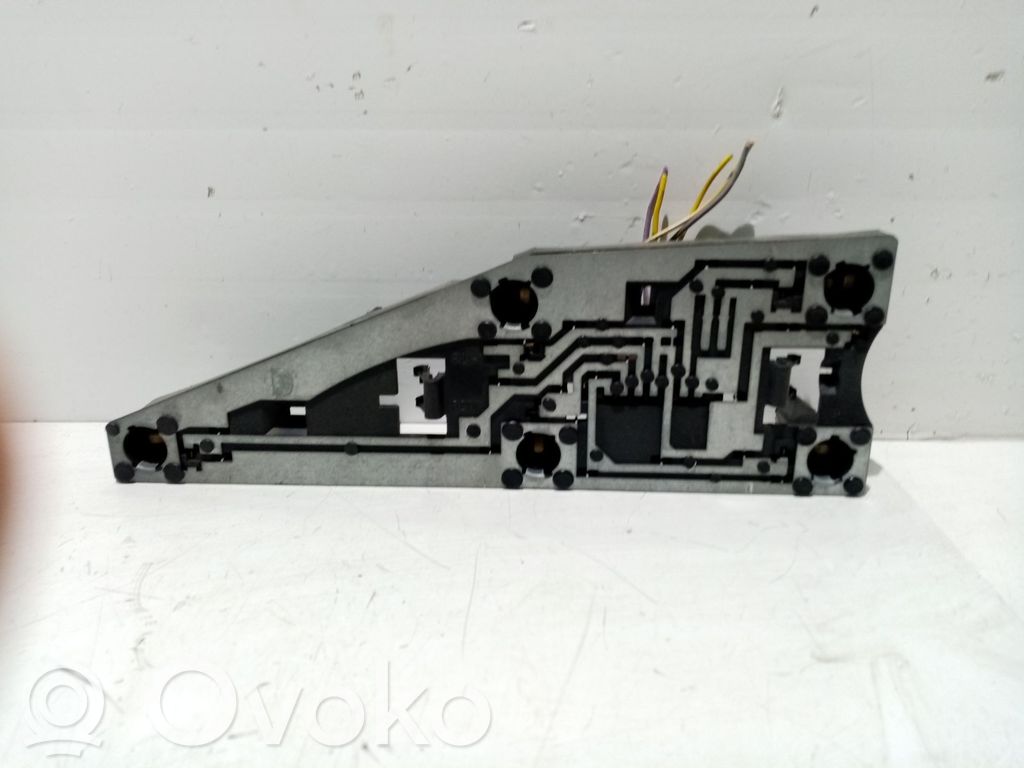 Peugeot 406 Glühbirnenhalter Heckleuchte 