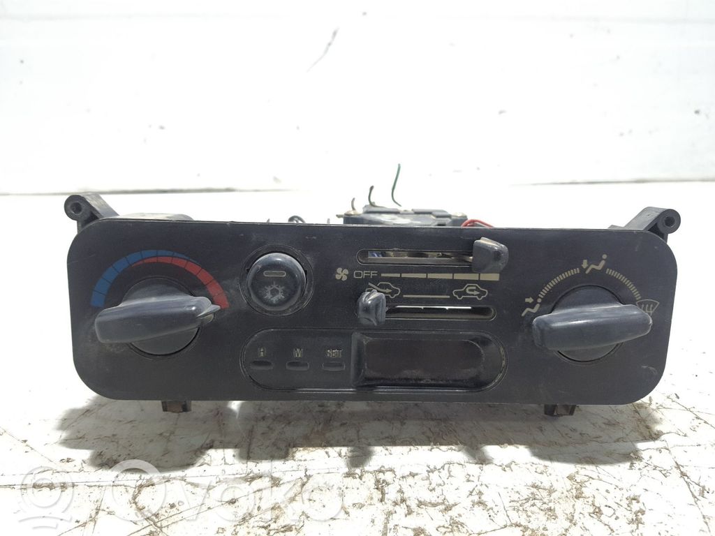 Mitsubishi L200 Air conditioner control unit module 