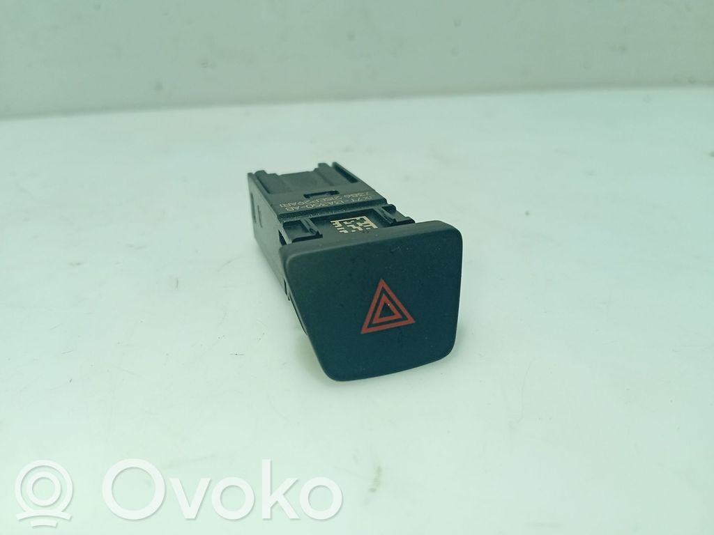 Botón interruptor de luz de peligro   2228951,JX7T13A350AB