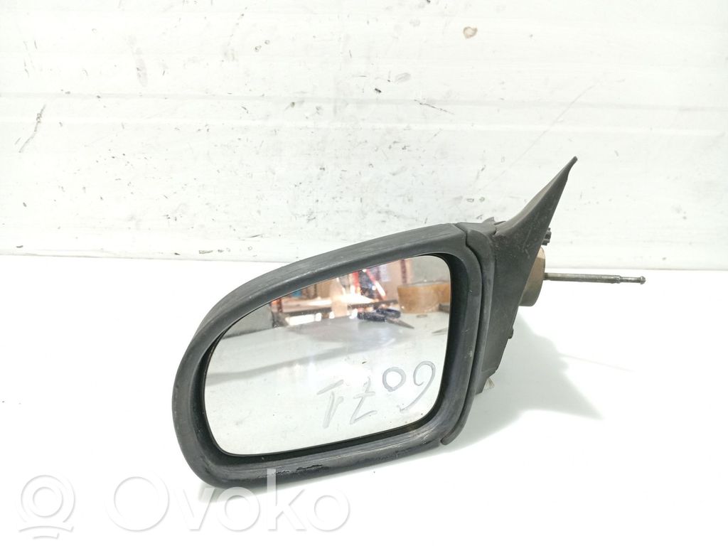 Opel Corsa B Etuoven sähköinen sivupeili 
