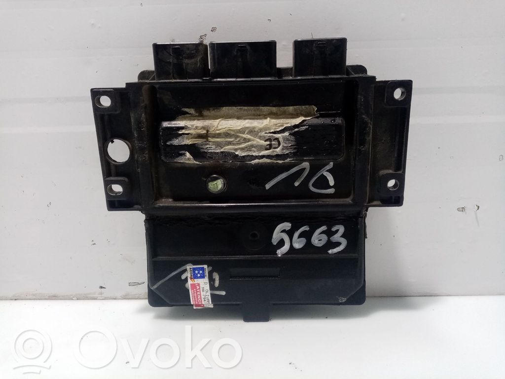 Engine control unit/module   8200471073,8200741052