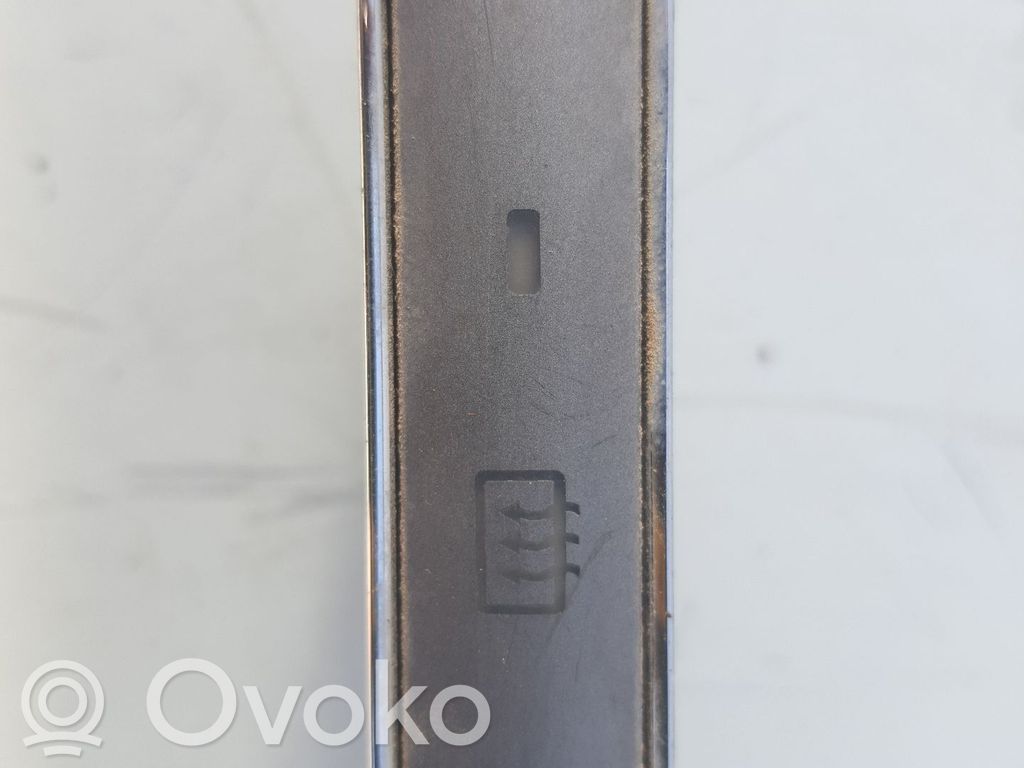 Ford Tourneo Przycisk / Przełącznik ogrzewania szyby przedniej / czołowej 