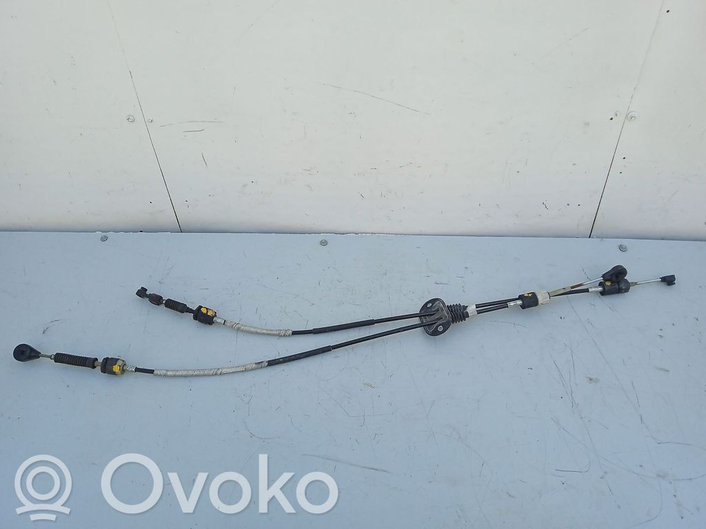 Ford Focus Gear shift cable linkage 