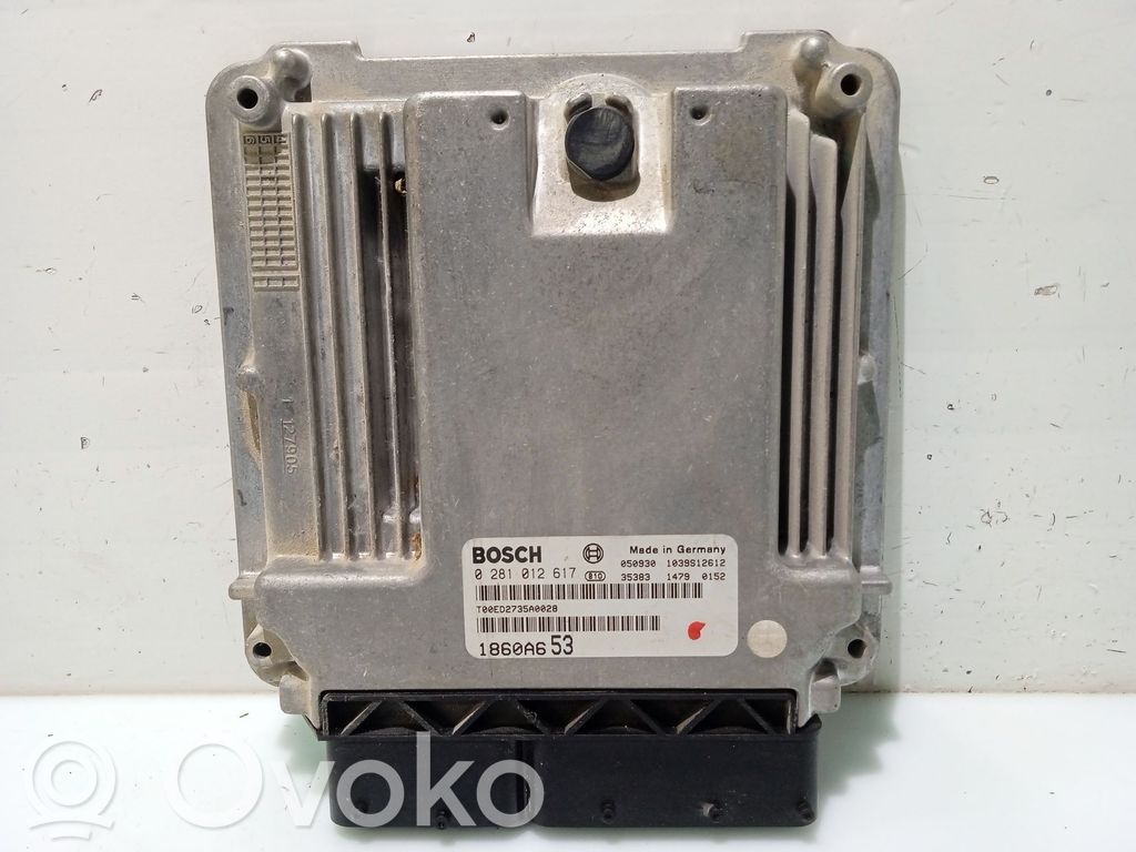 Mitsubishi Grandis Engine control unit/module 