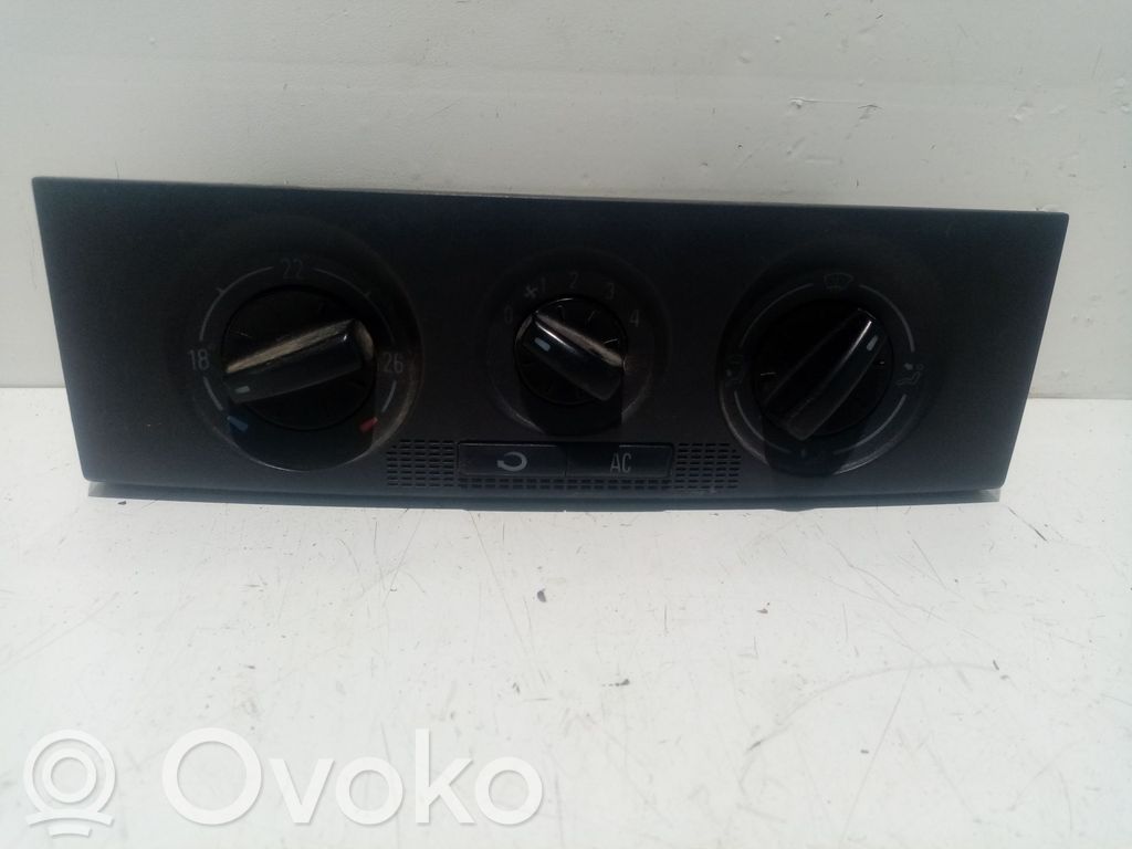 Skoda Fabia Mk1 (6Y) Air conditioner control unit module 