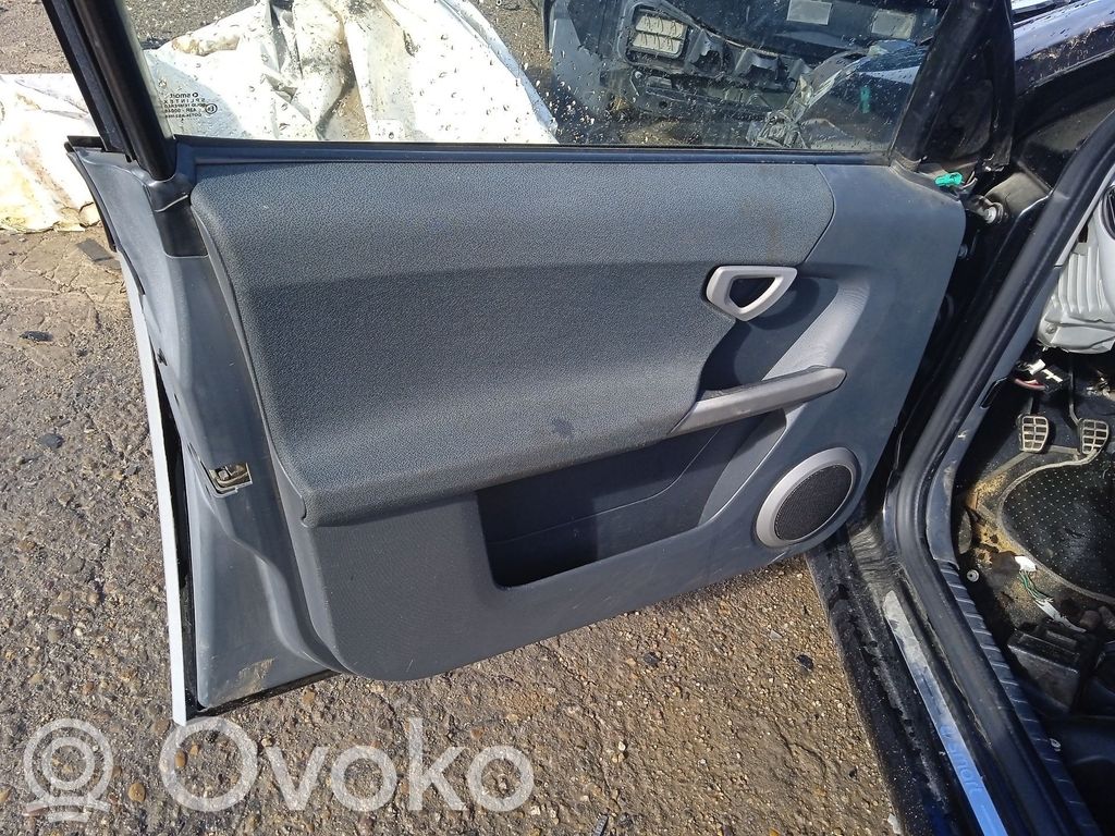Smart ForFour I Etuoven verhoilu 