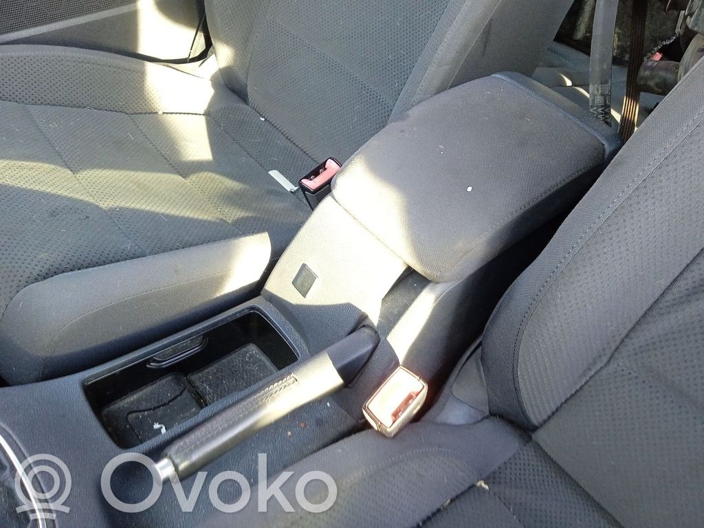 Volkswagen Golf SportWagen Tunel środkowy 