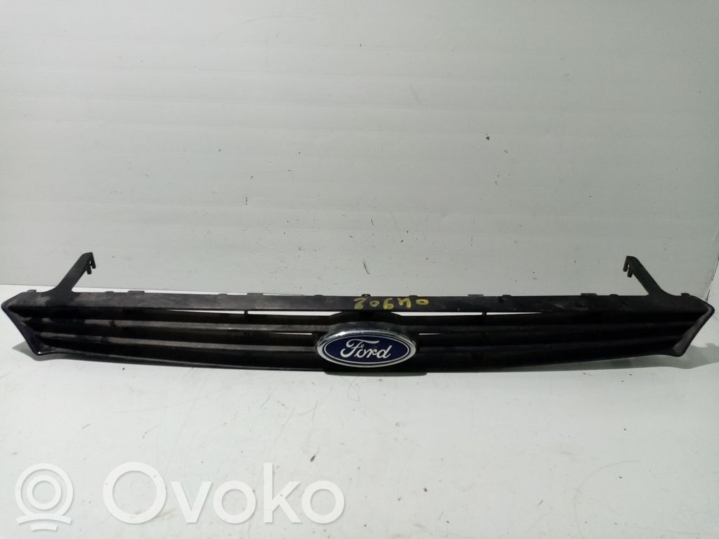 Ford Focus Grotelės priekinės 