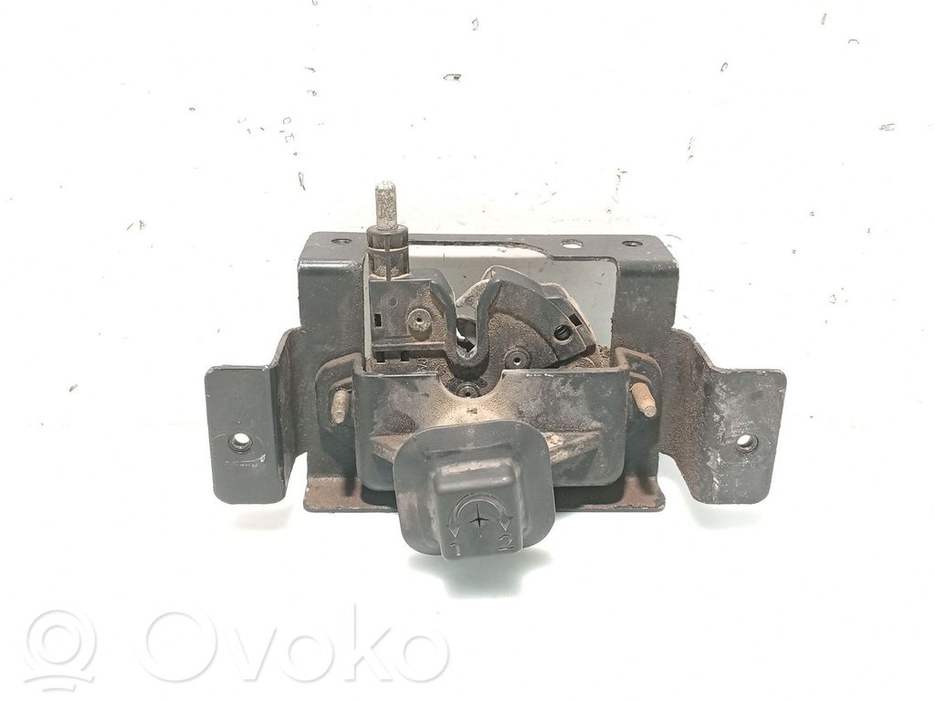 Tie down hook / loop   4956236,6C1116774AC