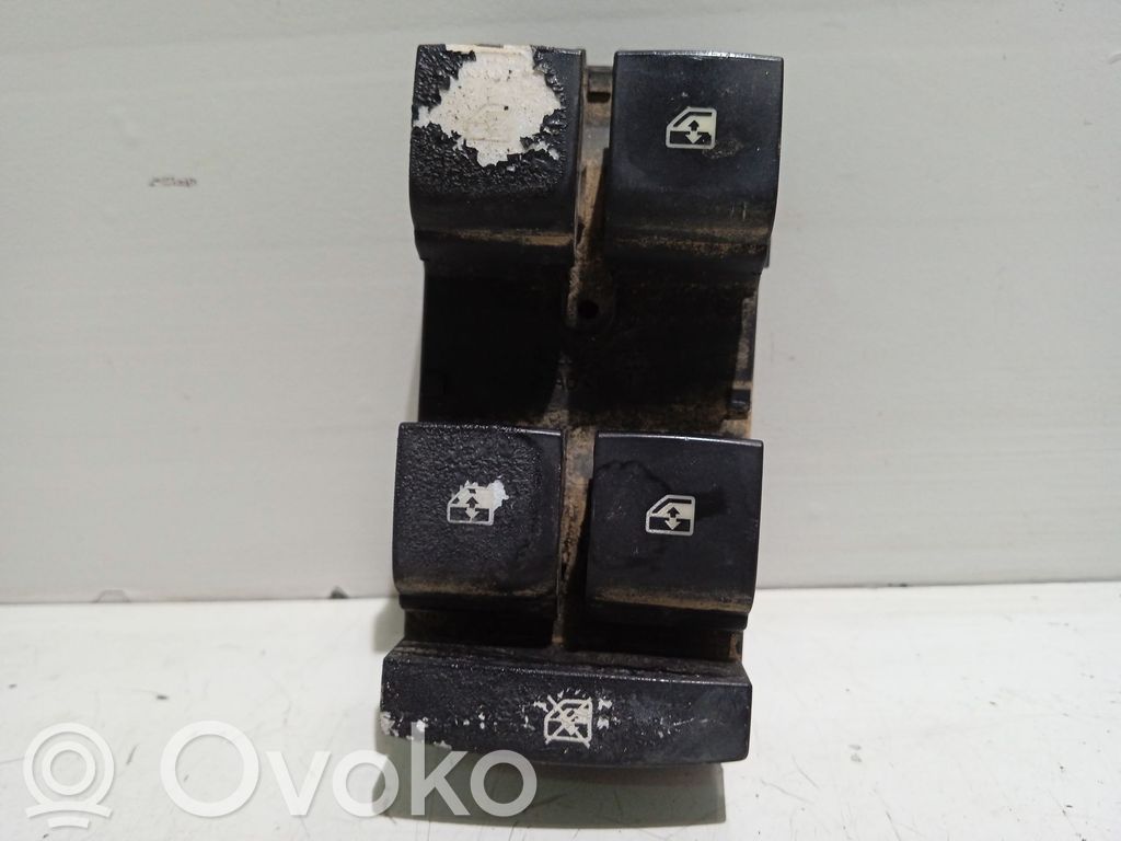 Chevrolet Aveo Electric window control switch 