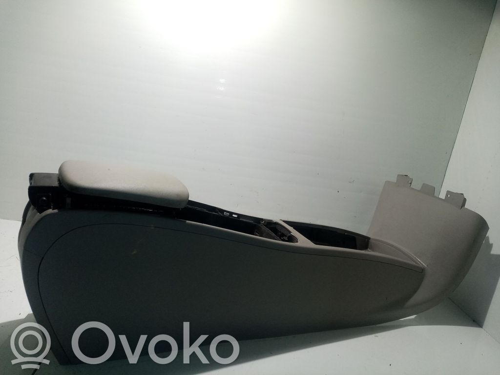 Armrest   30755374