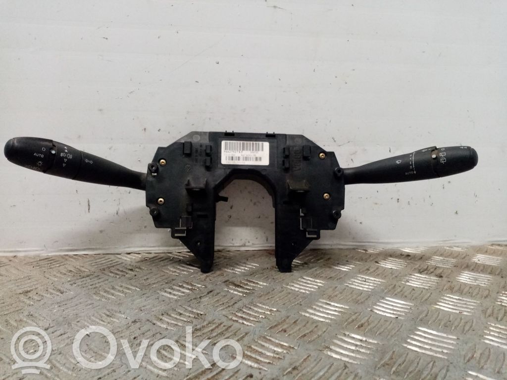 Citroen C4 I Picasso Commodo d'essuie-glace
