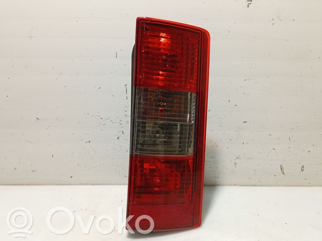 Opel Combo C Luz trasera/de freno 