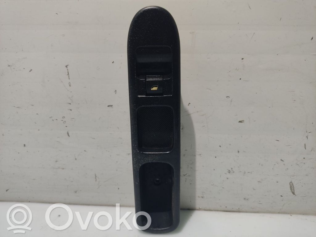 Peugeot 307 Electric window control switch 