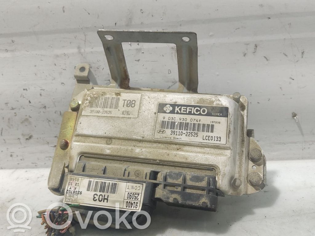 Hyundai Accent Engine control unit/module 