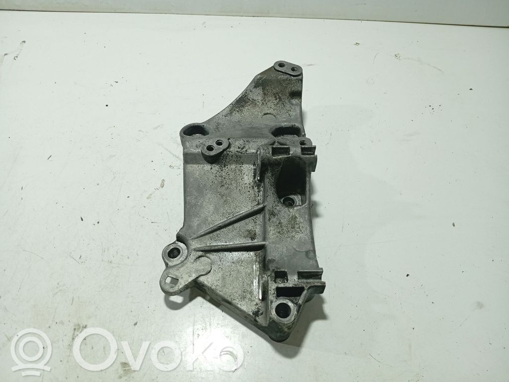 Renault Megane II Supporto di montaggio del motore (usato) 