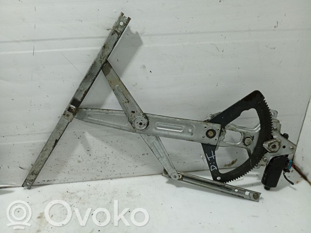 Chevrolet Tacuma Front door manual window regulator 