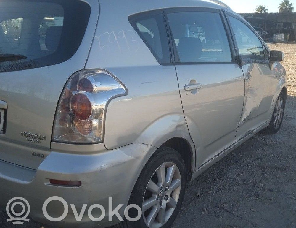 Eje trasero con reductor   421100F010