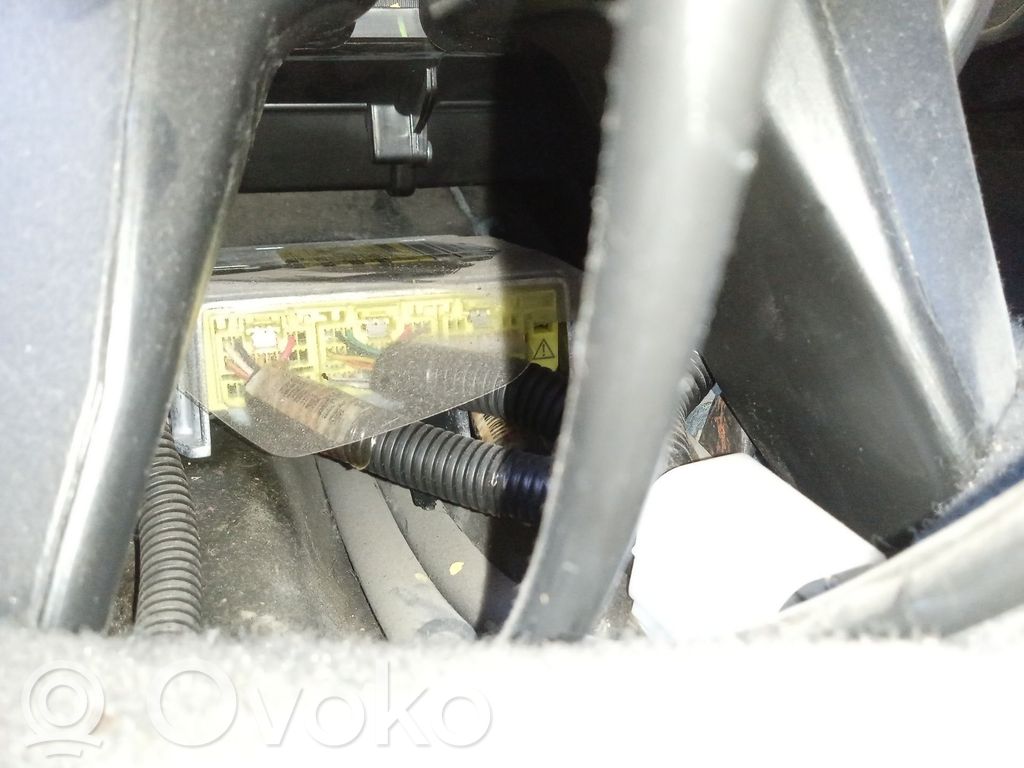 Toyota Corolla Verso AR10 Turvatyynyn ohjainlaite/moduuli