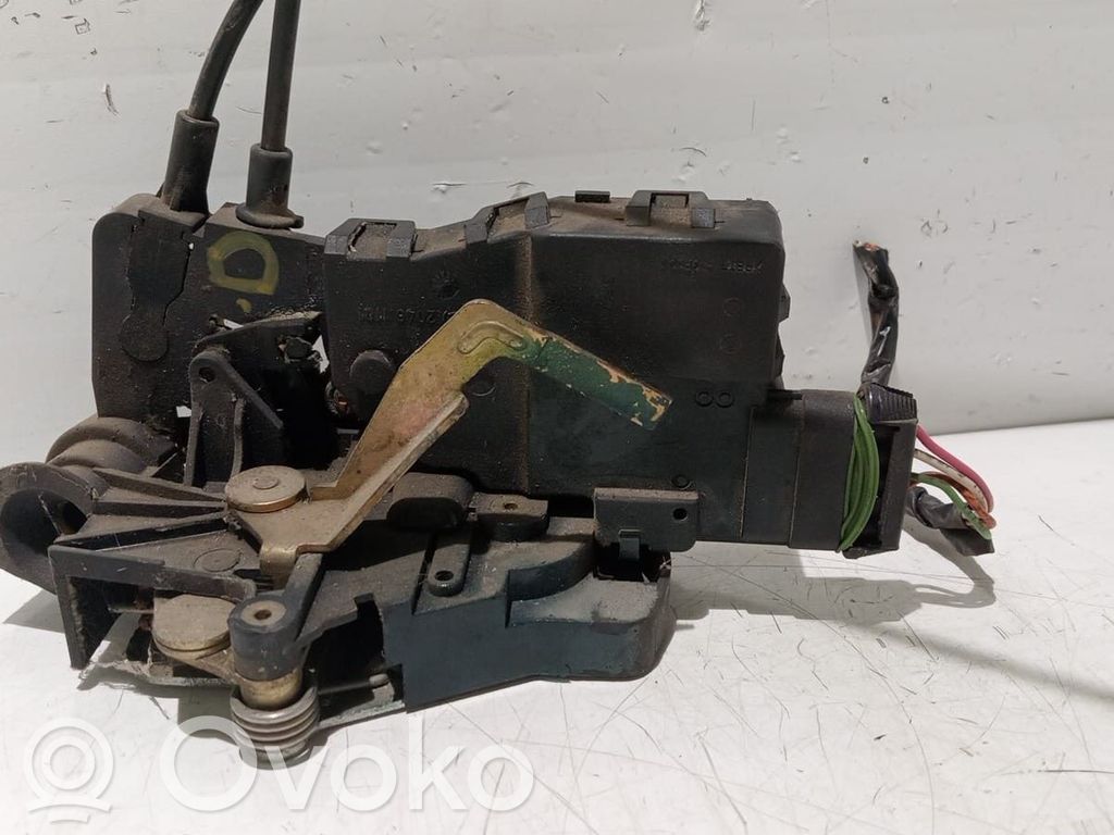 Mercedes-Benz ML AMG W164 Serratura portiera anteriore 