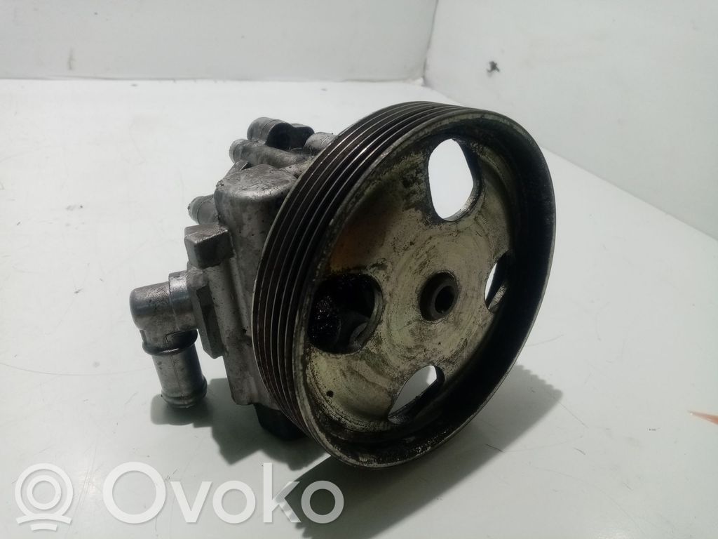 Peugeot 406 Ohjaustehostimen pumppu 