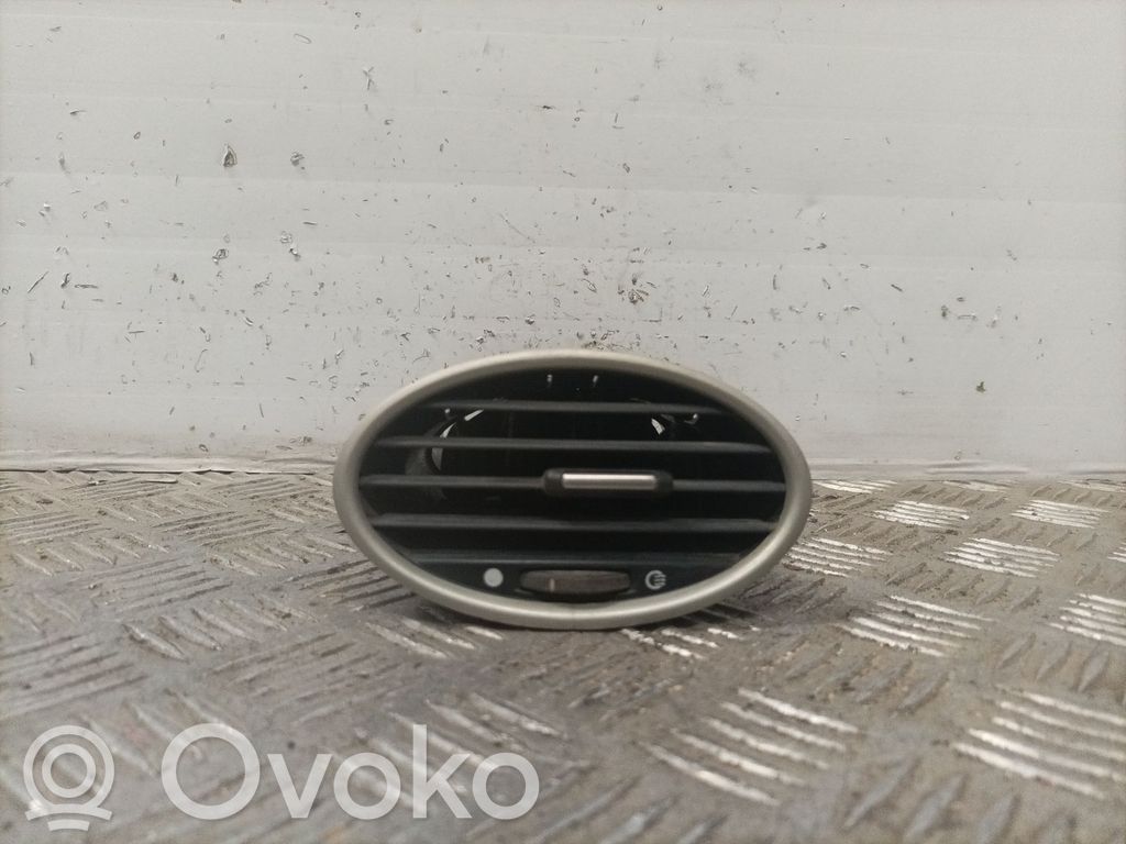 Grille d'aération centrale   6N41A014L21CAW
