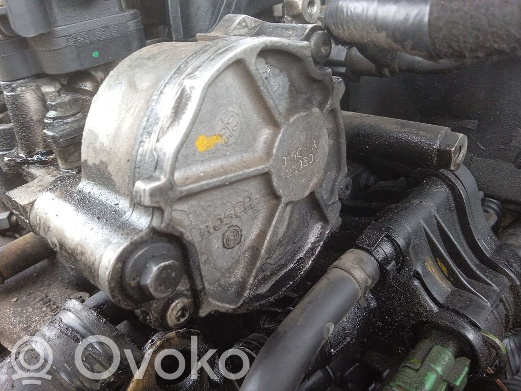 Mazda 3 I Vacuum pump 