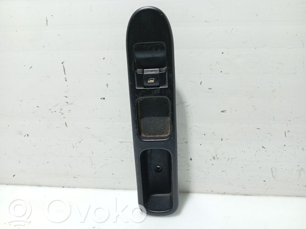 Peugeot 307 Electric window control switch 