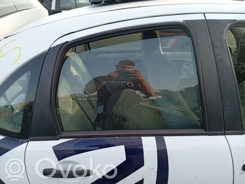 Citroen C3 Rear door window glass 