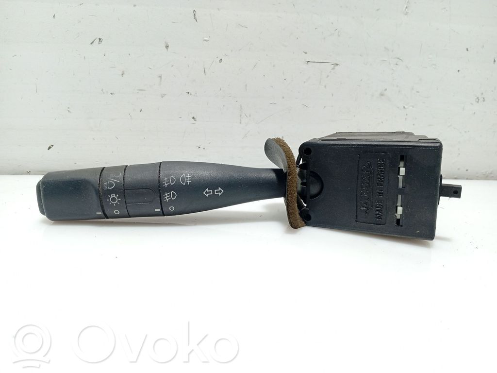 Peugeot 206 Palanca de intermitentes 