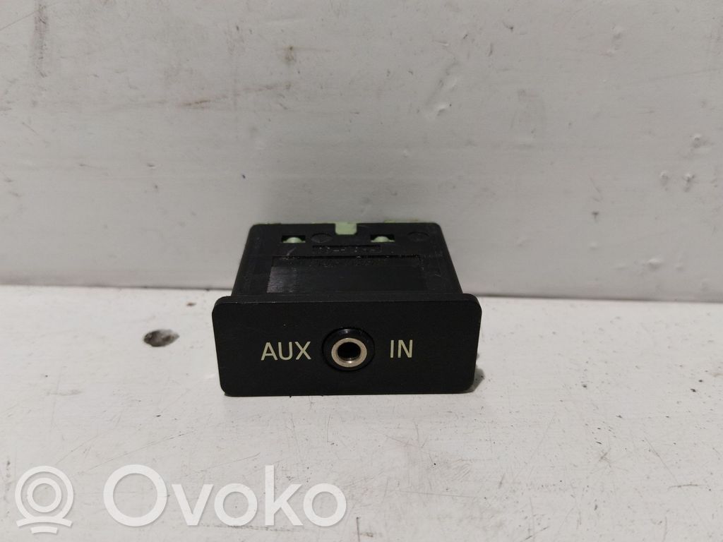 Sonstige Steuergeräte / Module   84109237655,6131698679102,6131698679102