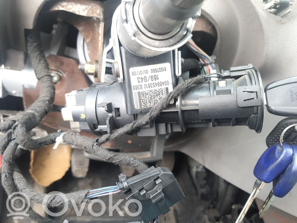 Fiat Panda II Aizdedzes atslēga 