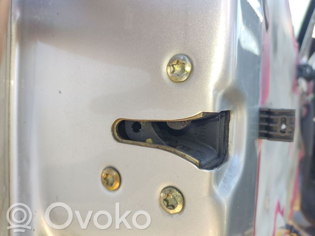 Opel Omega B1 Etuoven lukko 