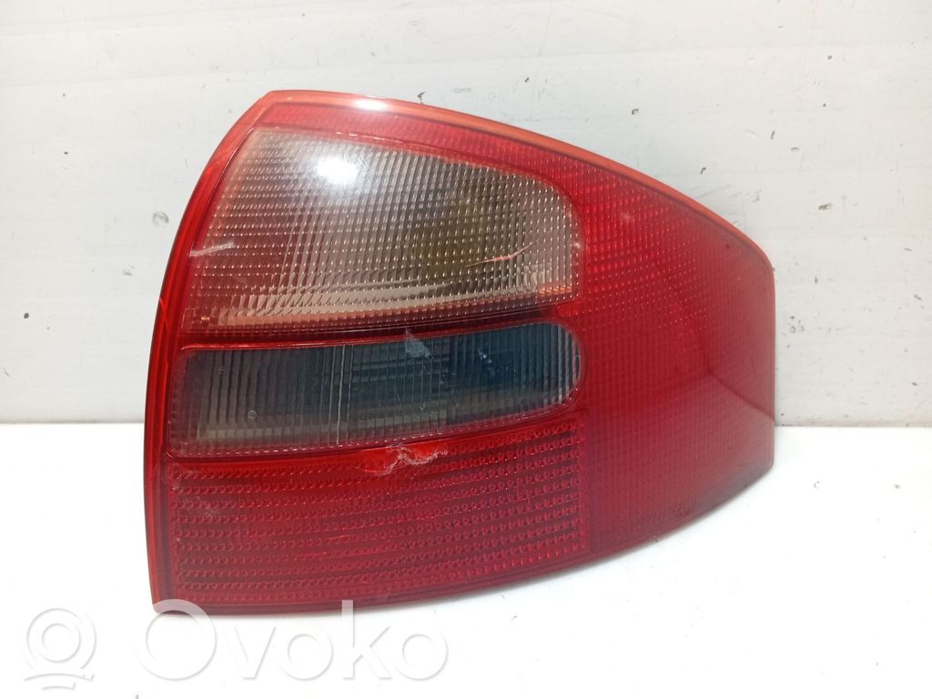 Audi A6 Allroad C5 Lampă spate în caroserie 