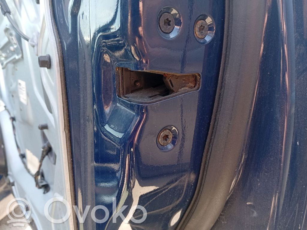 Ford Focus Priekšpusē slēdzene 