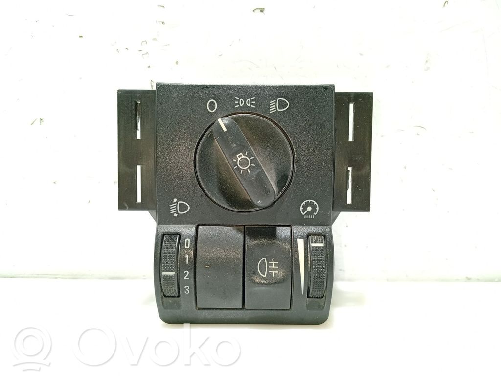 Opel Corsa C Interruptor de control del panel de luces 