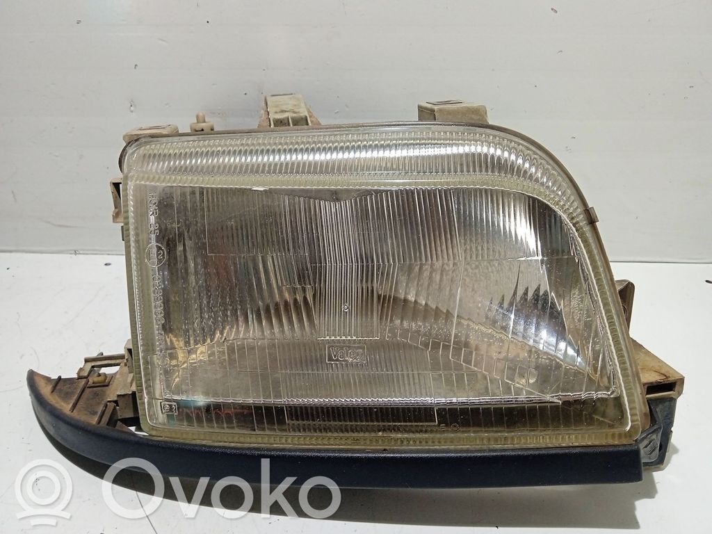 Renault Clio I Headlight/headlamp 