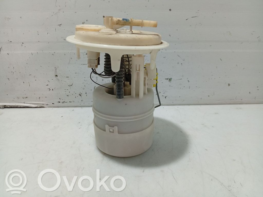 Peugeot 407 Pompe à carburant 
