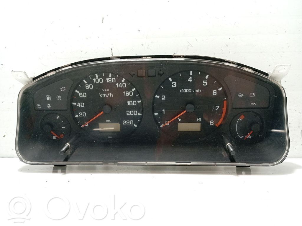 Nissan Primera Licznik / Prędkościomierz 