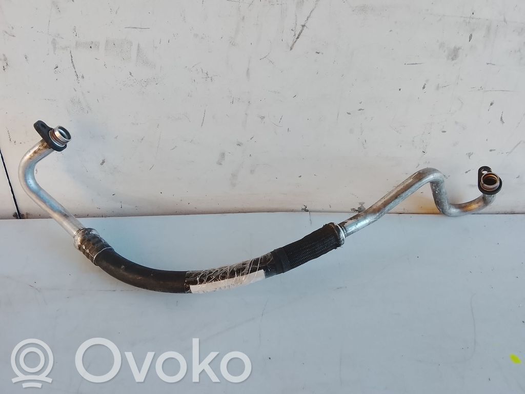 Ford Focus Durite de refroidissement tube
