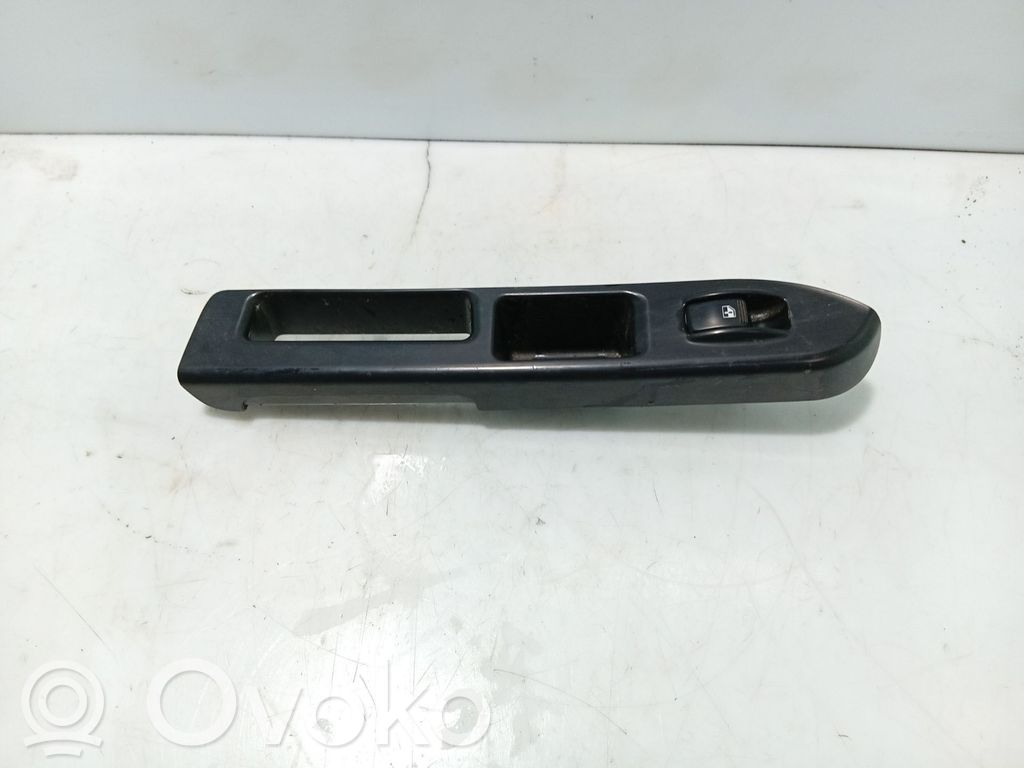 Electric window control switch   93580FD20001