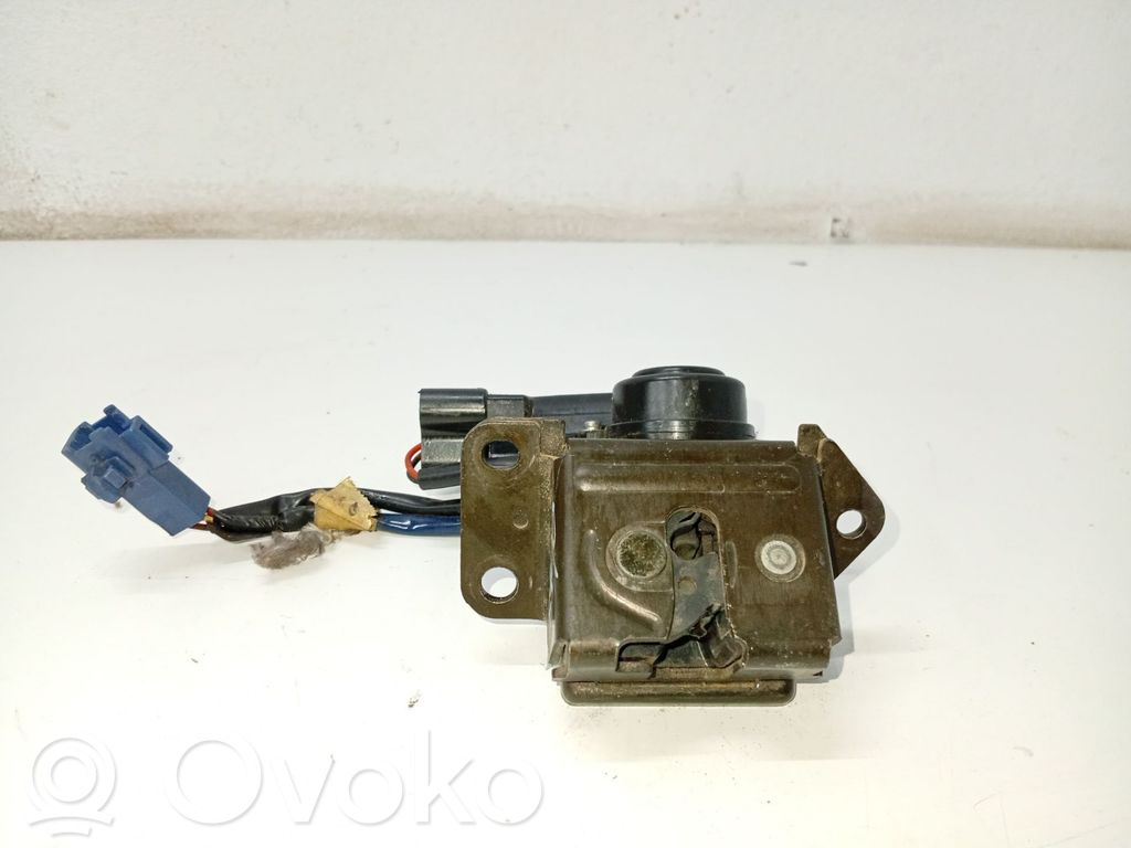 Toyota Corolla Verso E121 Tailgate lock latch 