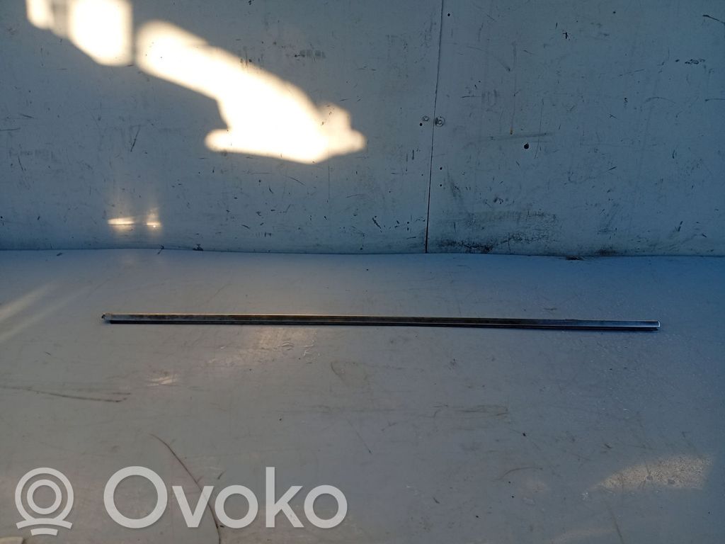 Inne części wnętrza samochodu   51328226106