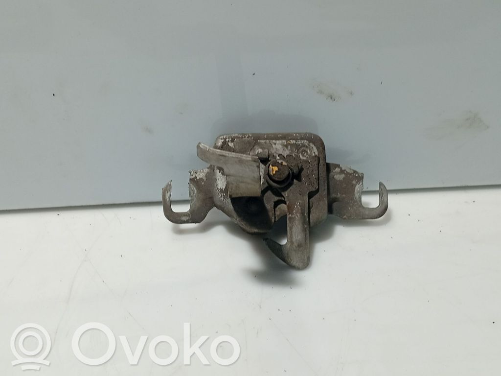 Renault Megane I Kiinnityskoukku/-silmukka